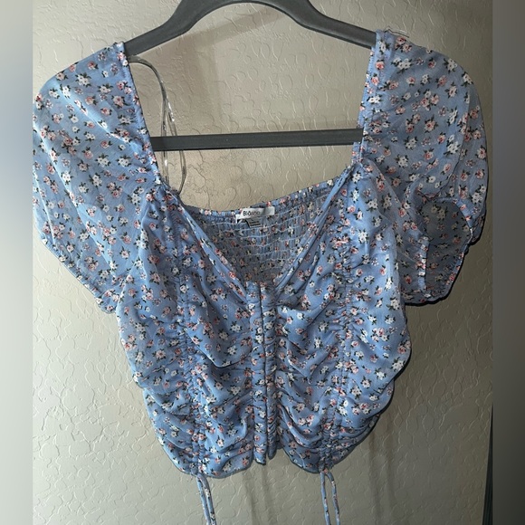 Blue Floral Crop Top - Picture 1 of 4